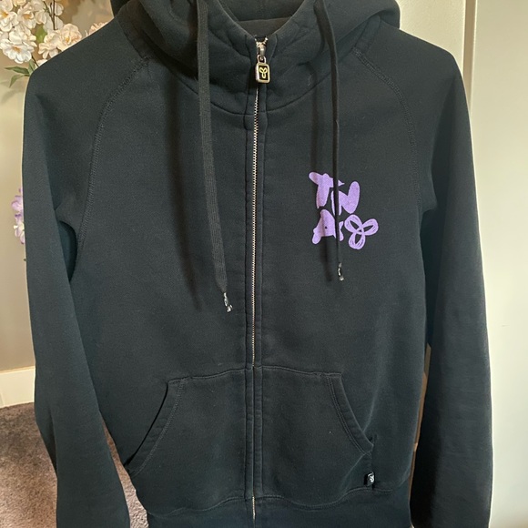 TNA Hoodie - Picture 1 of 3